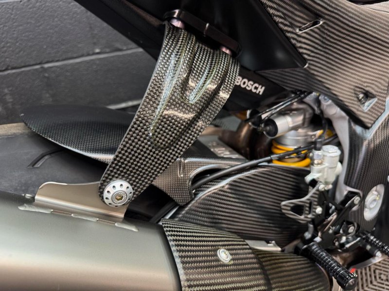 APRILIA RSV4