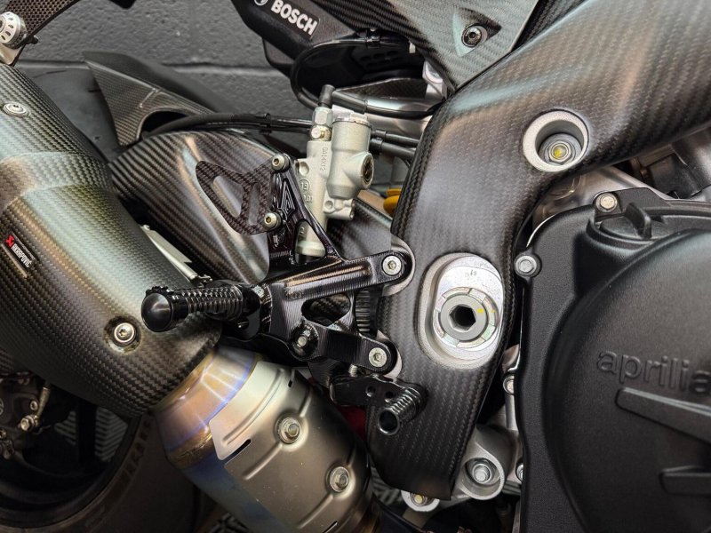 APRILIA RSV4