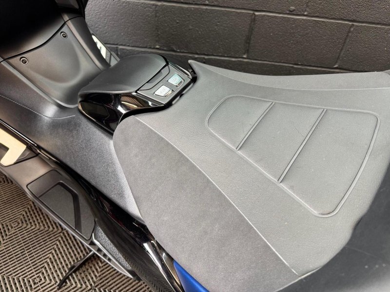 YAMAHA Tmax