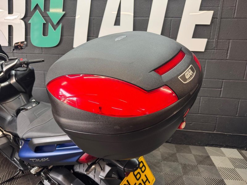 YAMAHA Tmax