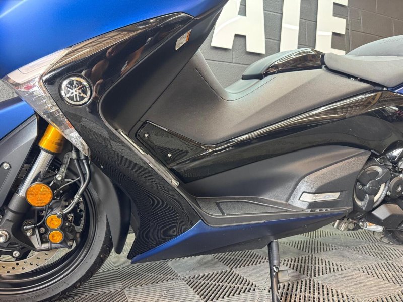 YAMAHA Tmax