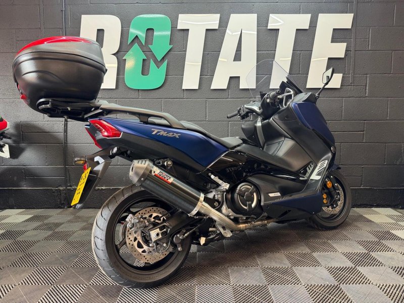 YAMAHA Tmax