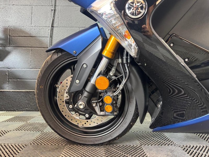 YAMAHA Tmax