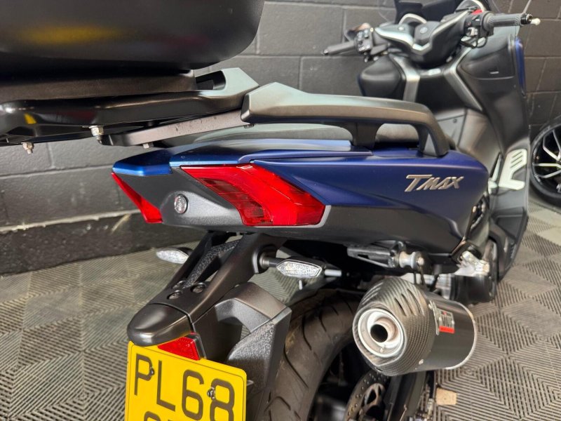 YAMAHA Tmax