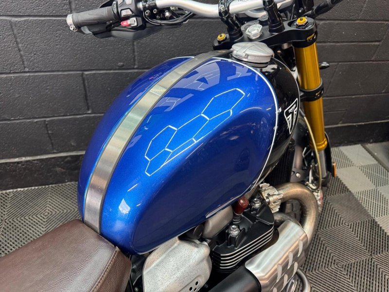 TRIUMPH SCRAMBLER 1200
