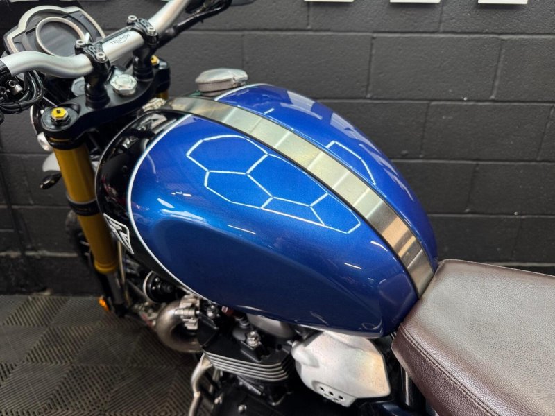 TRIUMPH SCRAMBLER 1200
