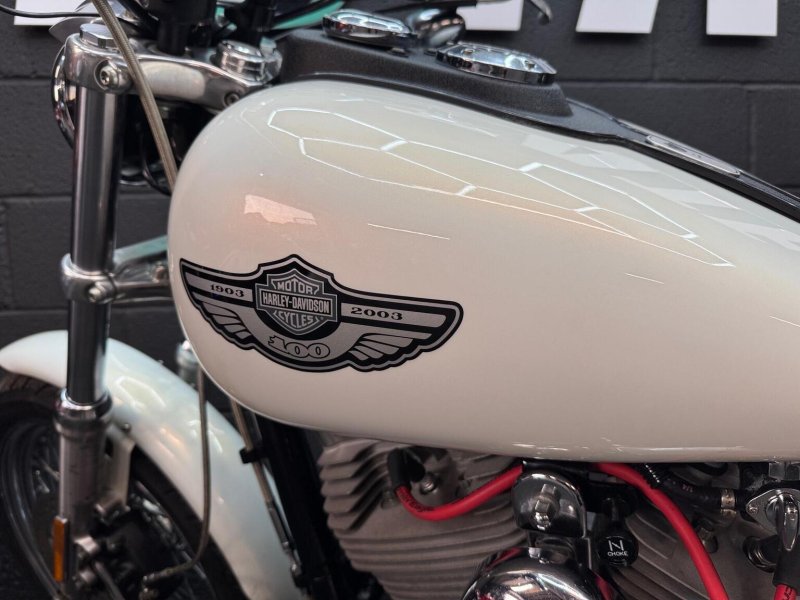 HARLEY-DAVIDSON Dyna