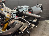 APRILIA Tuono 1100 V4