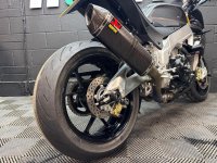 APRILIA Tuono 1100 V4