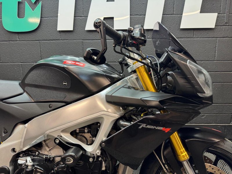 APRILIA Tuono 1100 V4