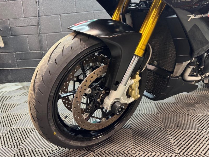 APRILIA Tuono 1100 V4