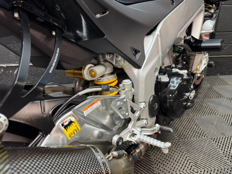 APRILIA Tuono 1100 V4
