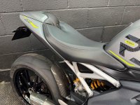 TRIUMPH SPEED TRIPLE 1200