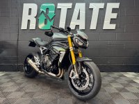 TRIUMPH SPEED TRIPLE 1200