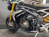 TRIUMPH SPEED TRIPLE 1200