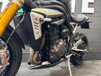 TRIUMPH SPEED TRIPLE 1200