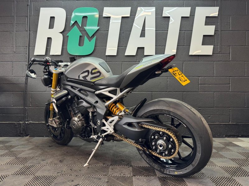 TRIUMPH SPEED TRIPLE 1200