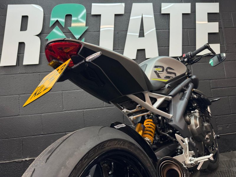 TRIUMPH SPEED TRIPLE 1200
