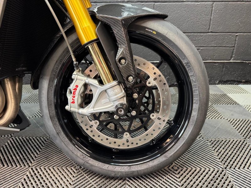 TRIUMPH SPEED TRIPLE 1200