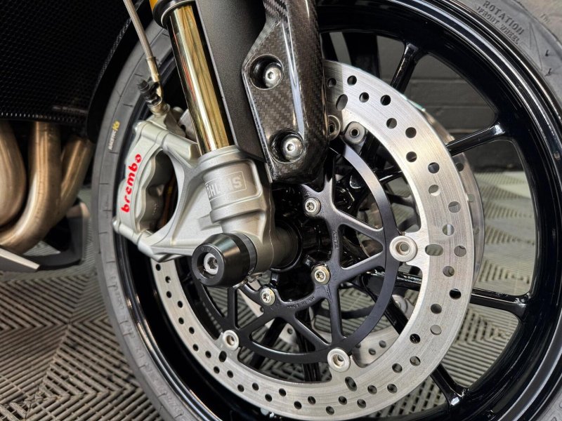 TRIUMPH SPEED TRIPLE 1200