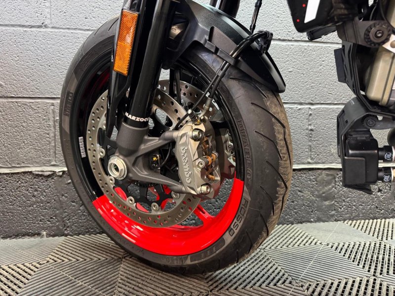 DUCATI Hypermotard