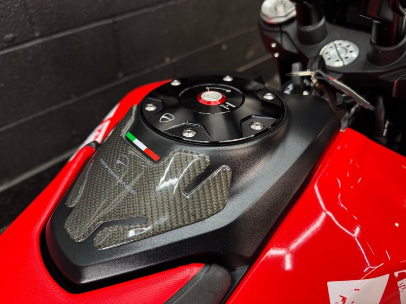 DUCATI Hypermotard