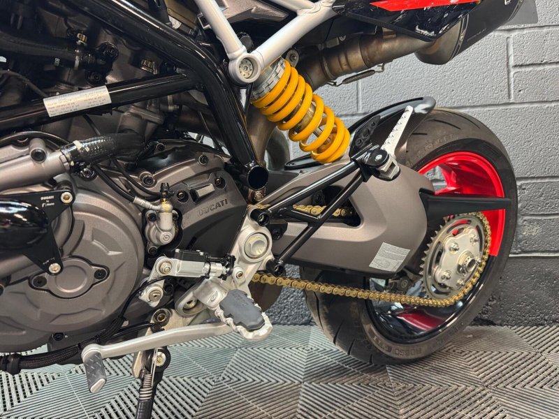 DUCATI Hypermotard
