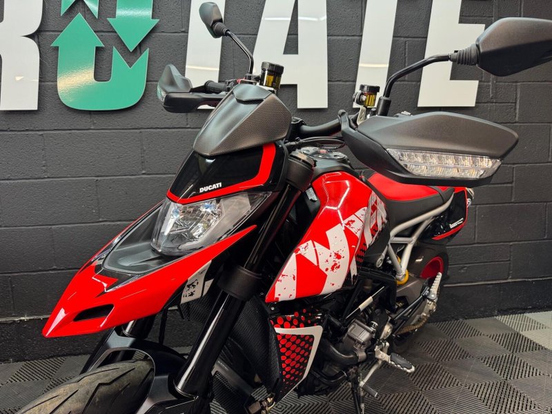 DUCATI Hypermotard