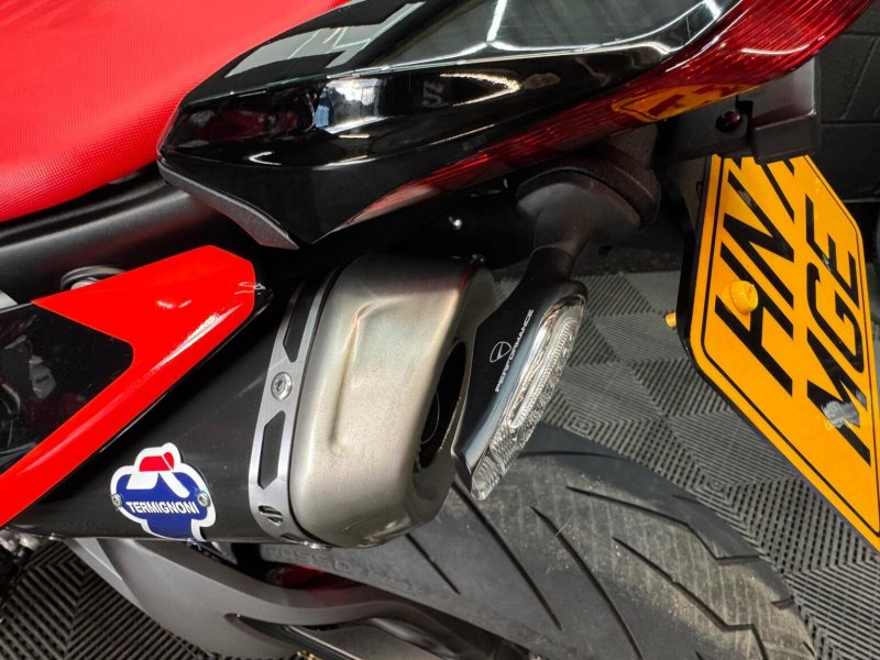 DUCATI Hypermotard