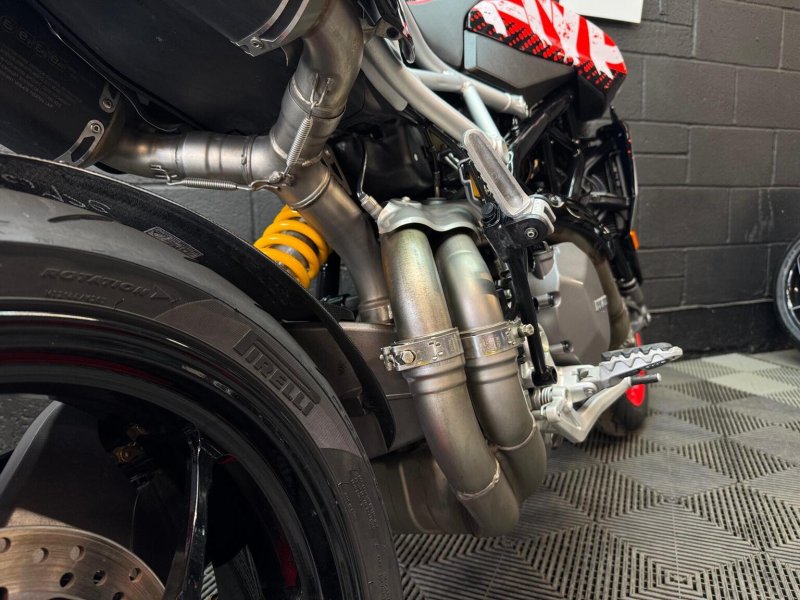 DUCATI Hypermotard