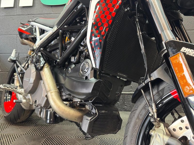 DUCATI Hypermotard