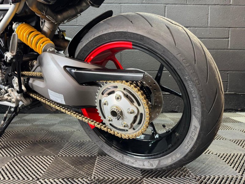 DUCATI Hypermotard