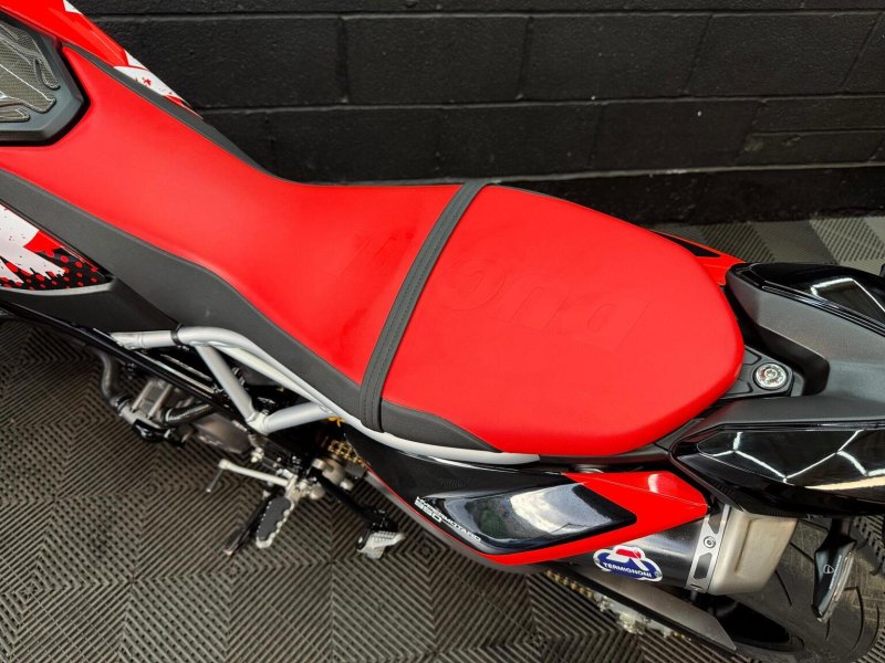 DUCATI Hypermotard