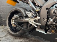 YAMAHA R1
