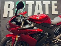 YAMAHA R1