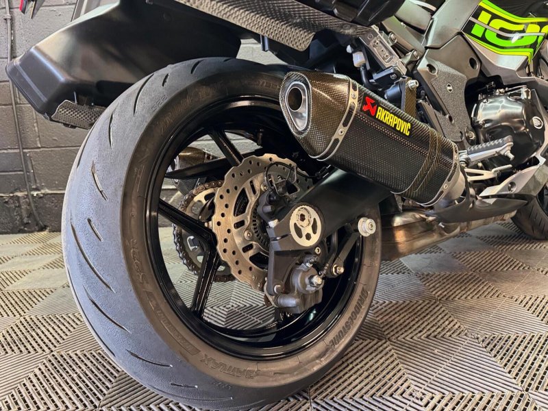 KAWASAKI Z1000