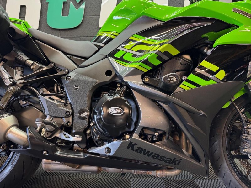KAWASAKI Z1000