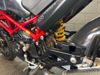DUCATI MONSTER 695