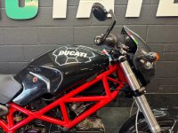 DUCATI MONSTER 695