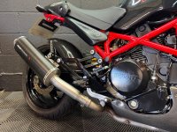 DUCATI MONSTER 695