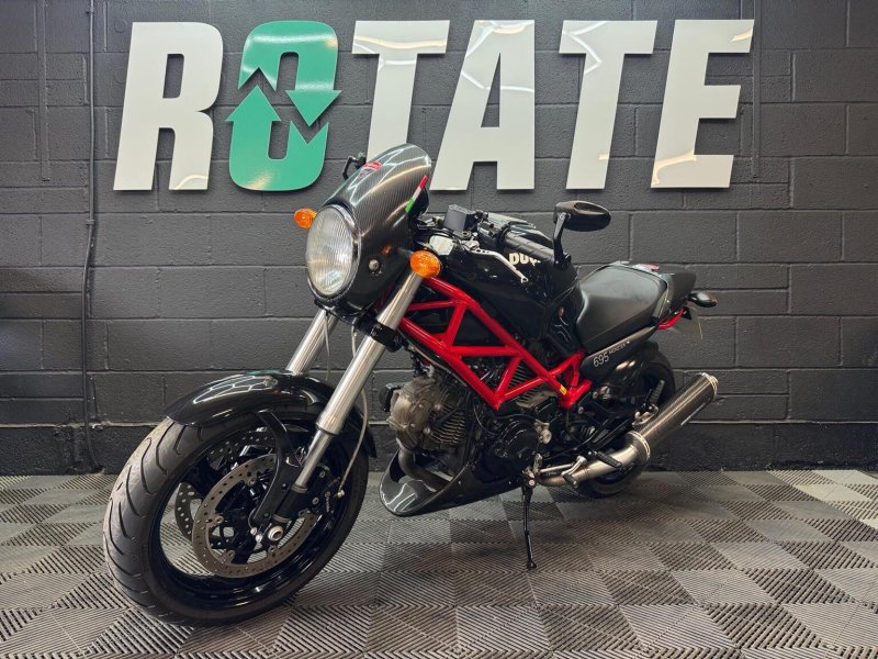 DUCATI MONSTER 695