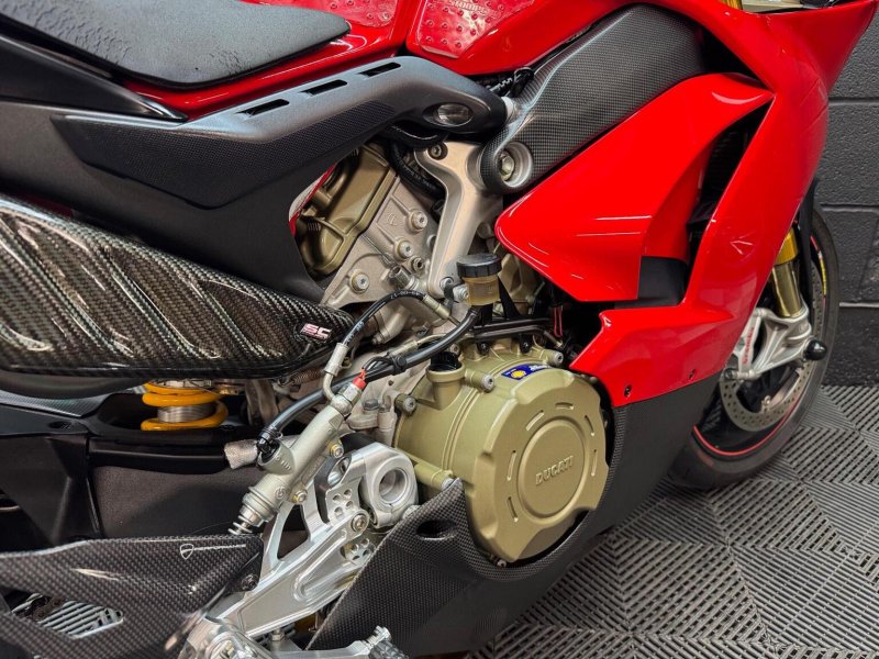 DUCATI PANIGALE V4S