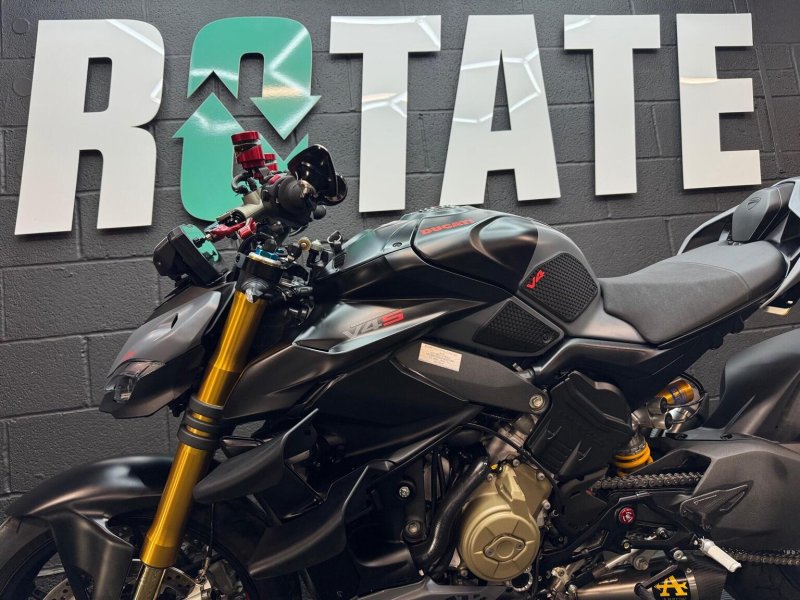 DUCATI STREETFIGHTER V4S