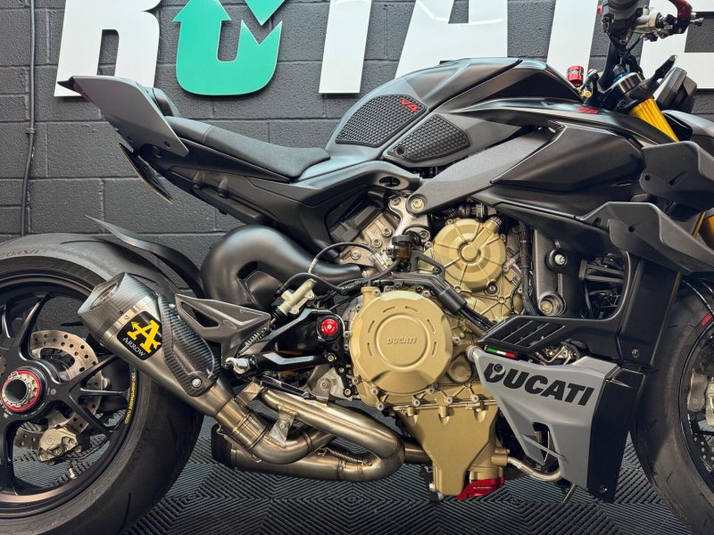 DUCATI STREETFIGHTER V4S