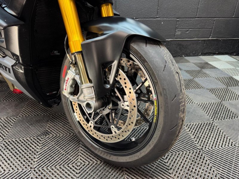 DUCATI STREETFIGHTER V4S