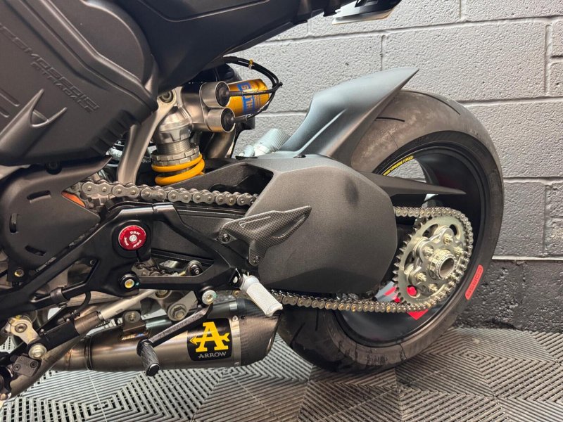 DUCATI STREETFIGHTER V4S