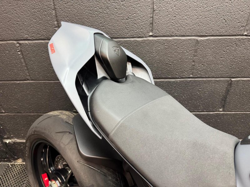 DUCATI STREETFIGHTER V4S