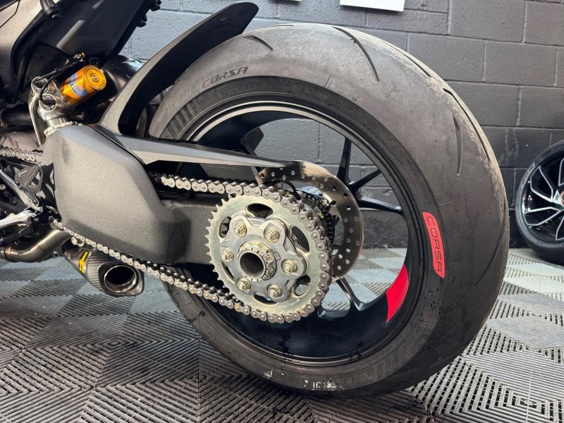 DUCATI STREETFIGHTER V4S