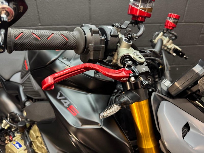 DUCATI STREETFIGHTER V4S