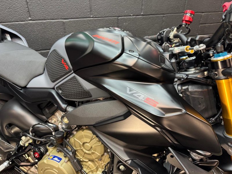 DUCATI STREETFIGHTER V4S